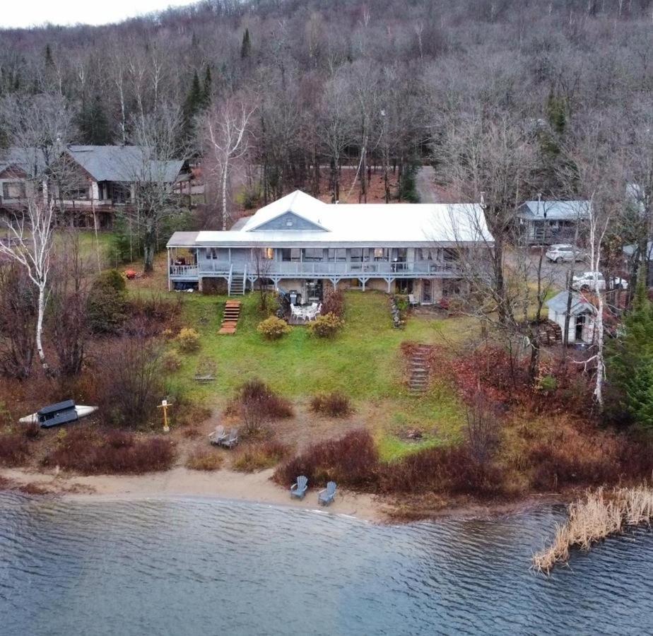 Le Lodge Du Lac Saint-Faustin 外观 照片