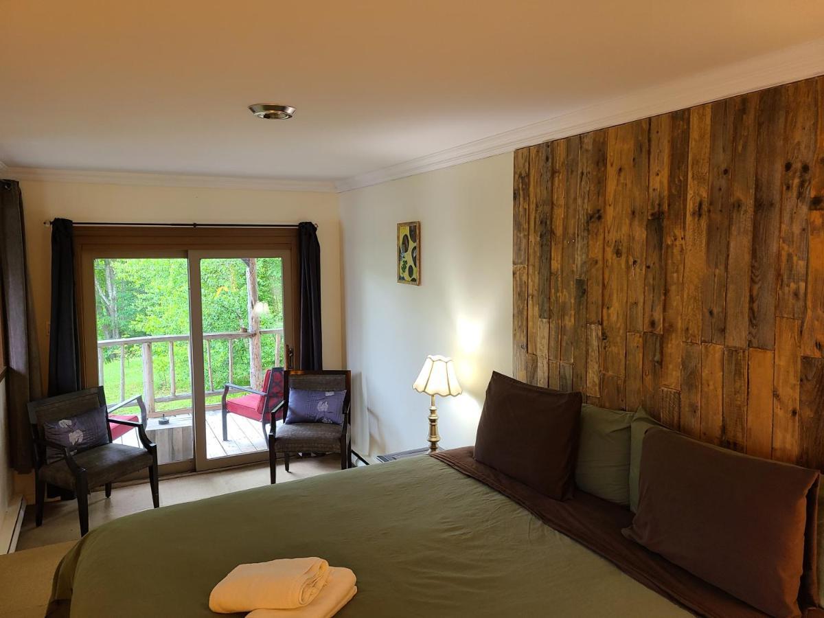 Le Lodge Du Lac Saint-Faustin 外观 照片