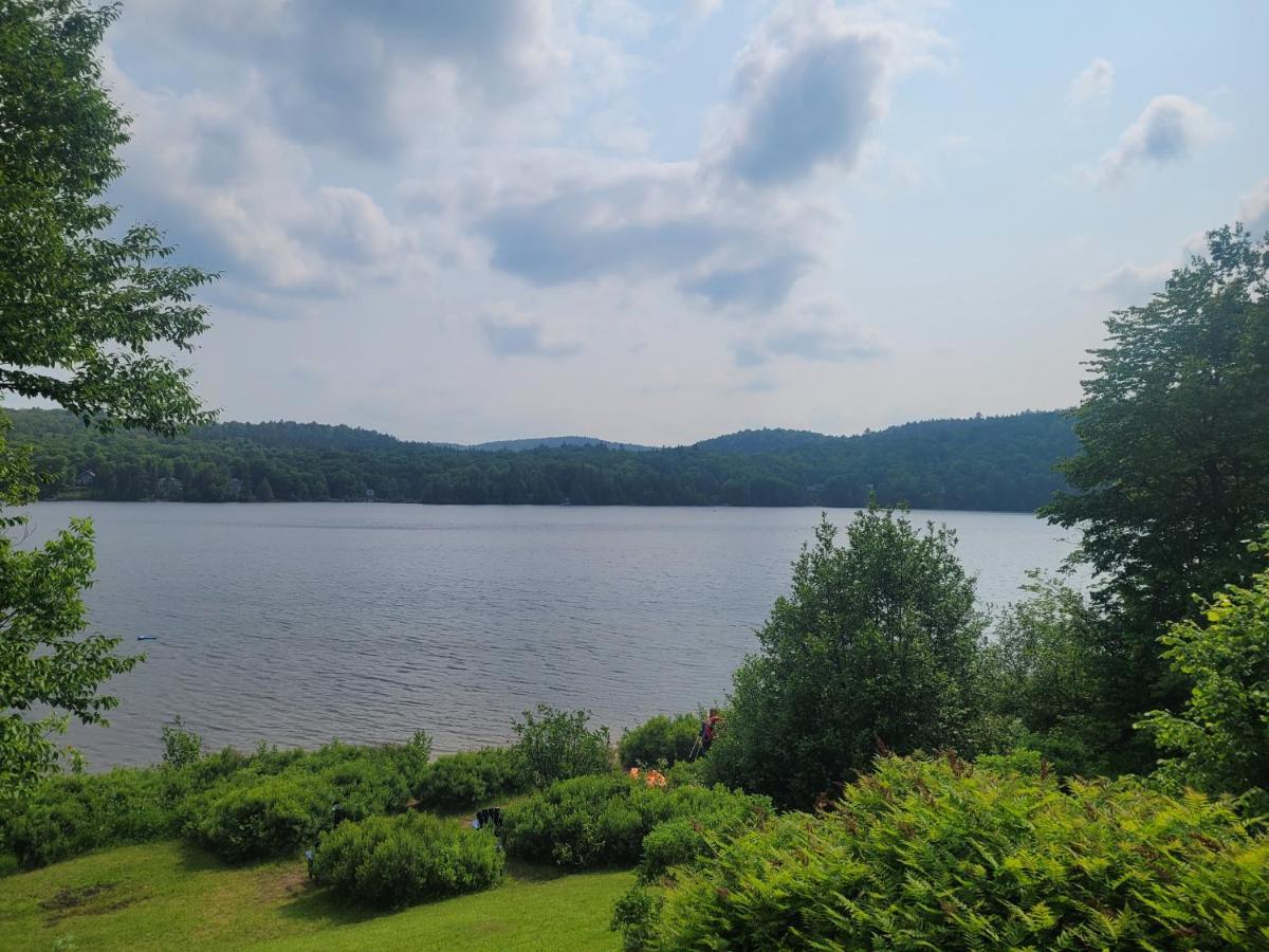 Le Lodge Du Lac Saint-Faustin 外观 照片