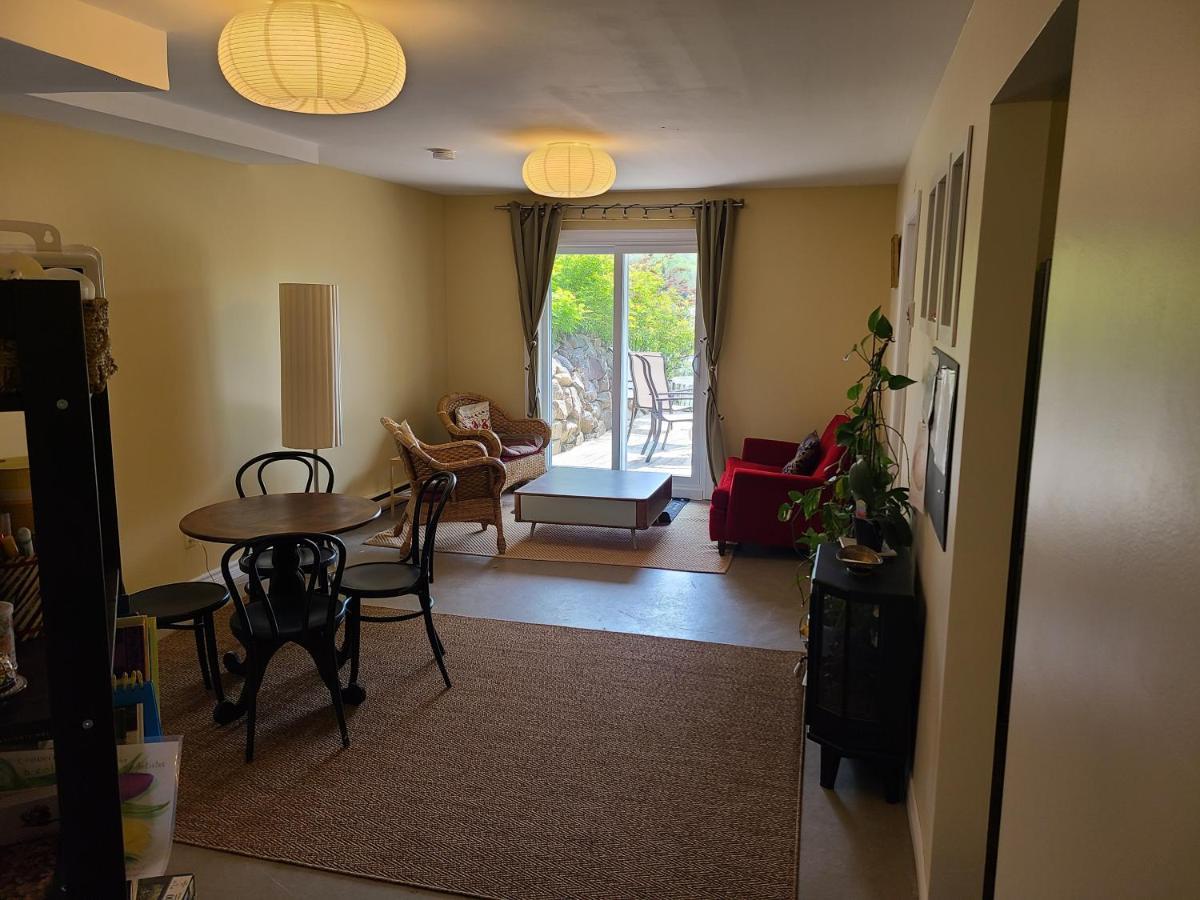 Le Lodge Du Lac Saint-Faustin 外观 照片
