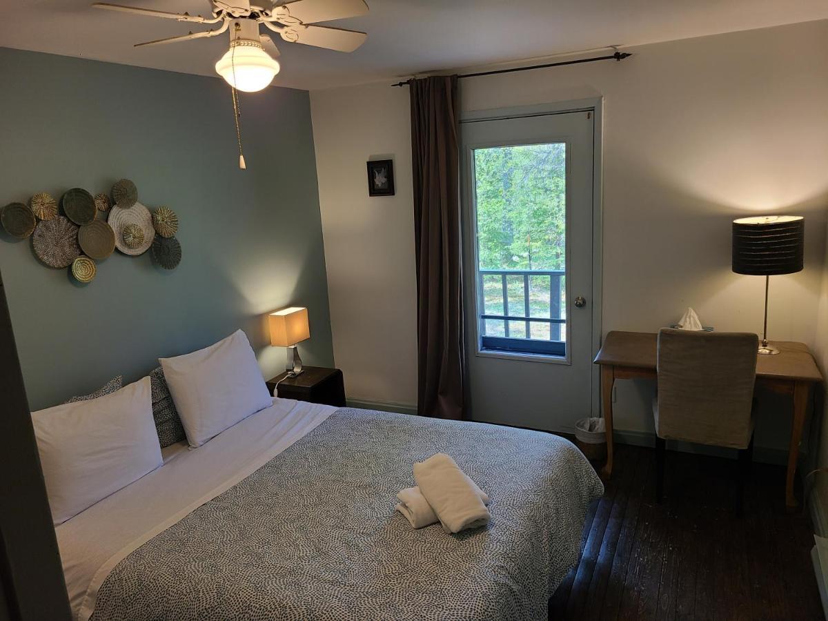 Le Lodge Du Lac Saint-Faustin 外观 照片