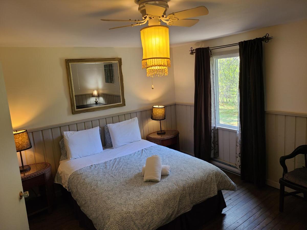 Le Lodge Du Lac Saint-Faustin 外观 照片